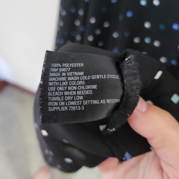 Worthington Blouse Long Sleeve 1/2 Button Front Polka Dot Tie Cuff, Size XL - Picture 7 of 7